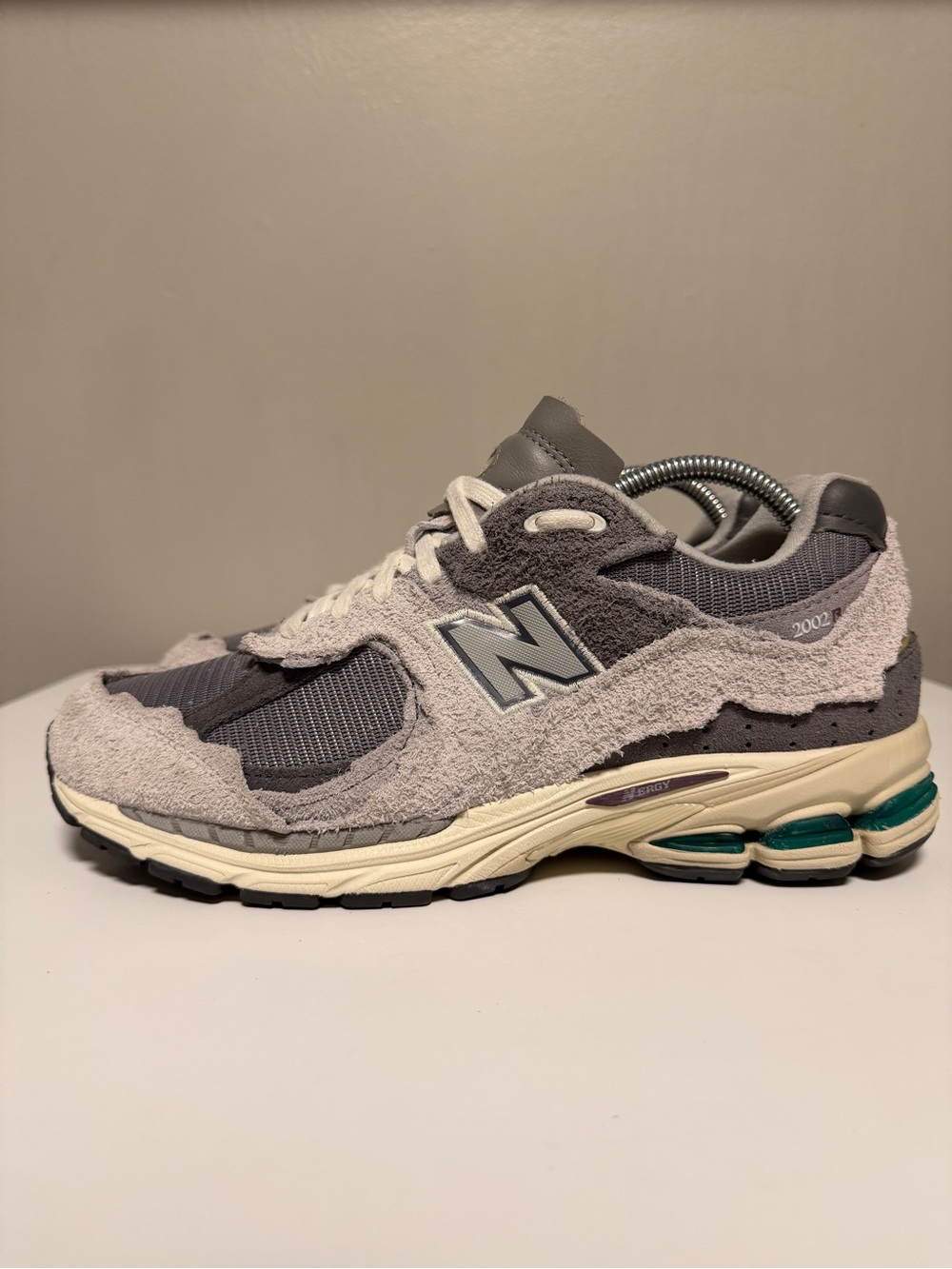 New Balance 2002R Protection Pack Rain Cloud Sneakers M2002RDA Men’s US 8.5 D